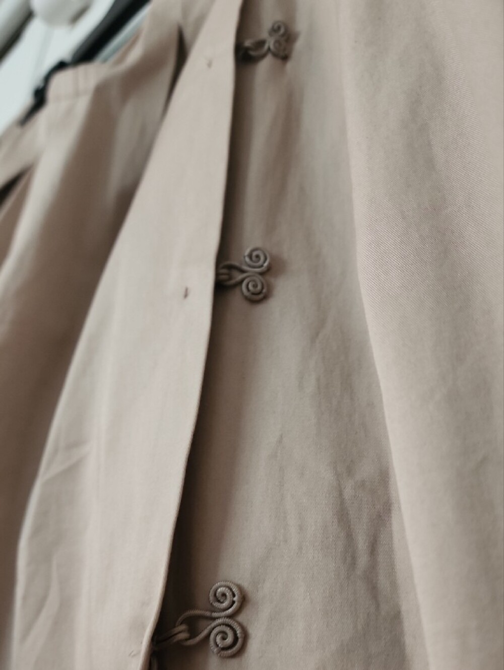 Miu Miu Beige A-Line Pleated Midi Skirt - Picture 2 of 6